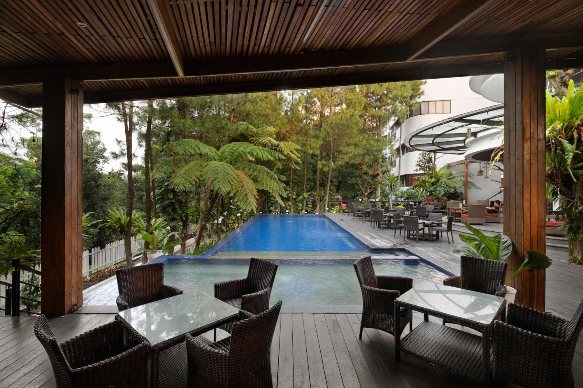 House Sangkuriang Hotel Bandung Exterior foto