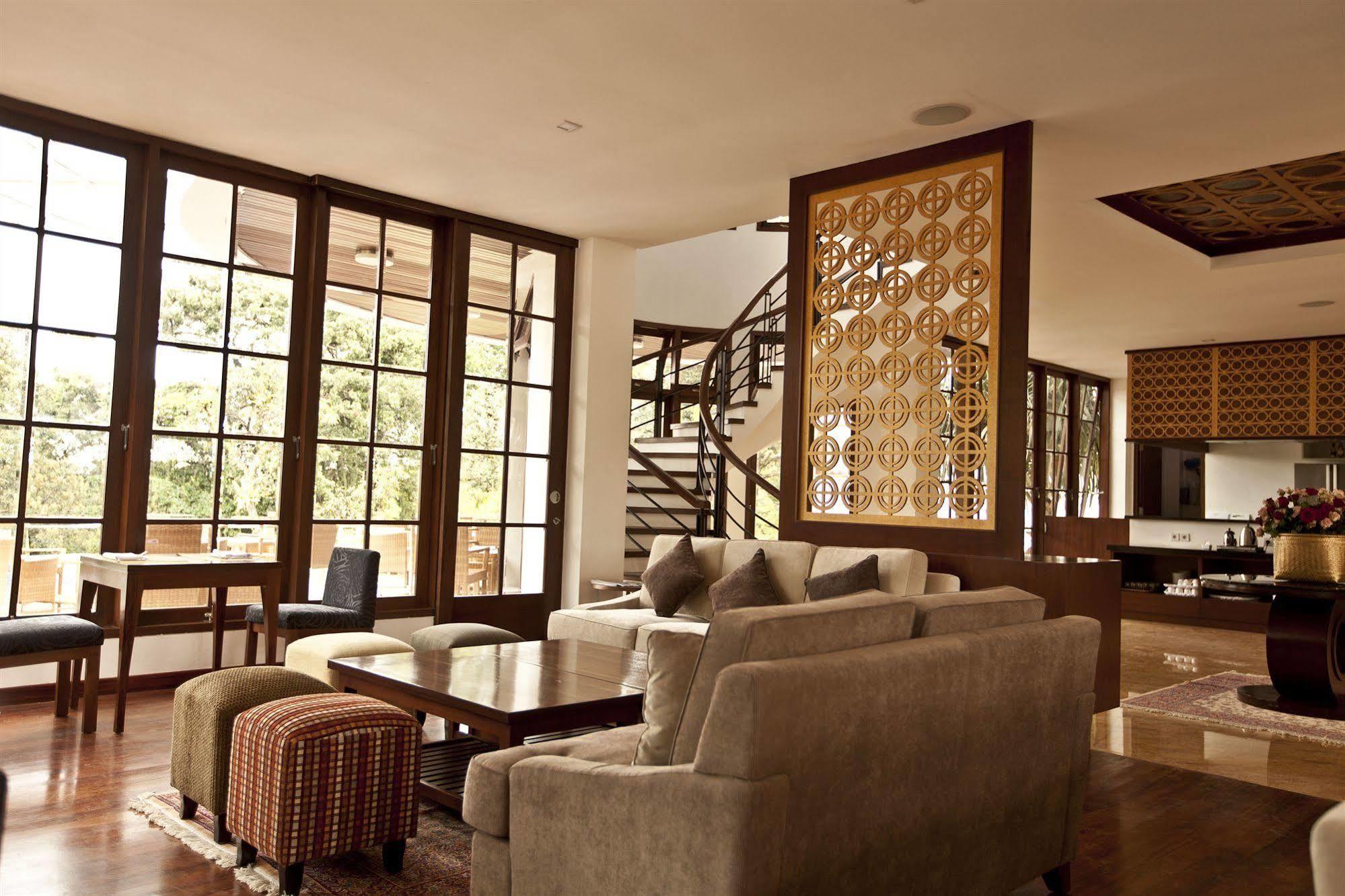 House Sangkuriang Hotel Bandung Exterior foto